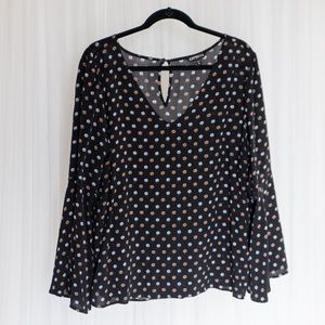 Bell sleeve blouse